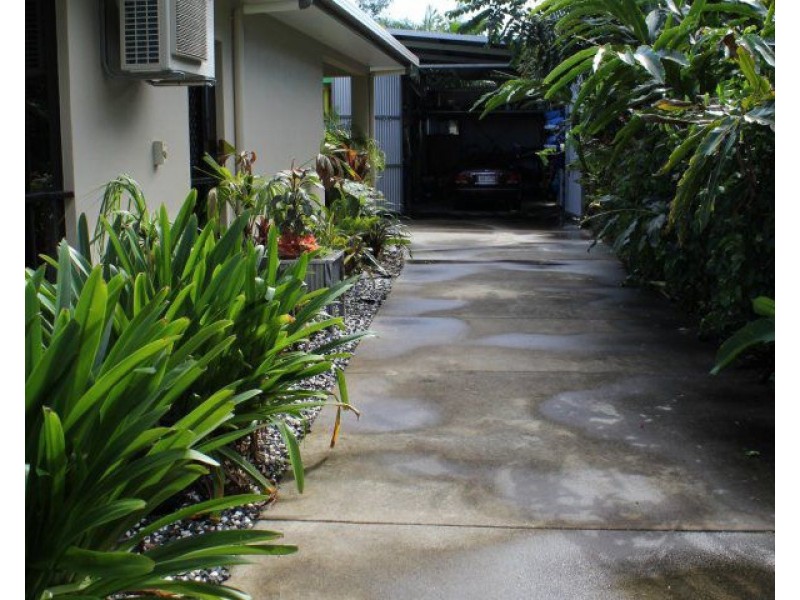 1 Golf Course Street, El Arish QLD 4855