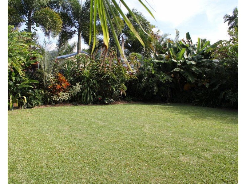 1 Golf Course Street, El Arish QLD 4855