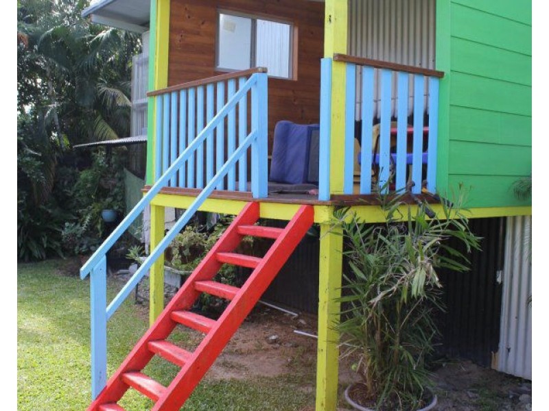 1 Golf Course Street, El Arish QLD 4855