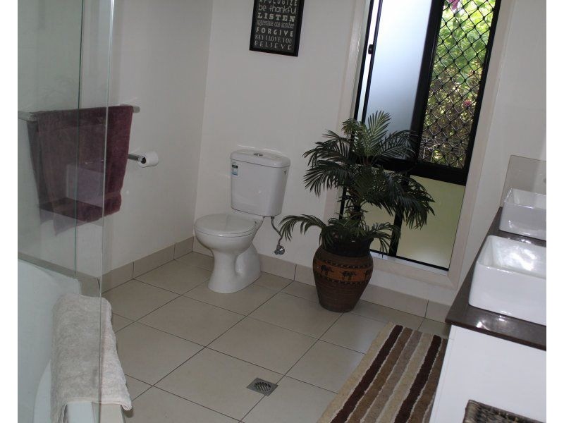 1 Golf Course Street, El Arish QLD 4855