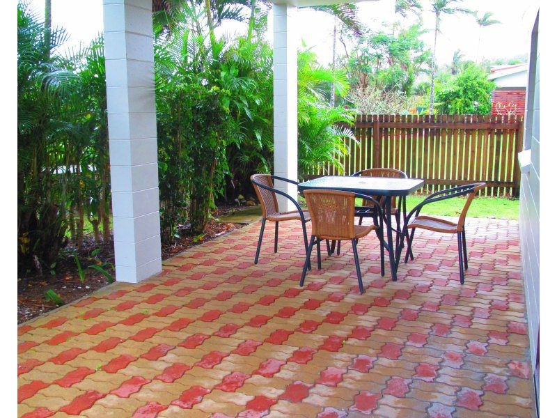 1/40 Wall Street, South Mission Beach QLD 4852