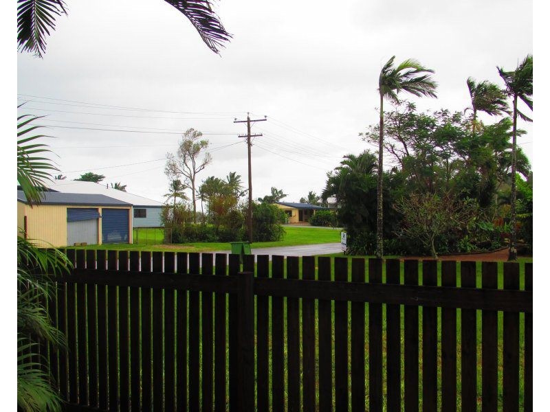 1/40 Wall Street, South Mission Beach QLD 4852