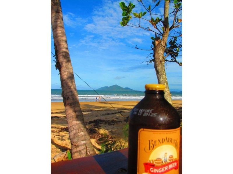 9 Rise Crescent, Mission Beach QLD 4852