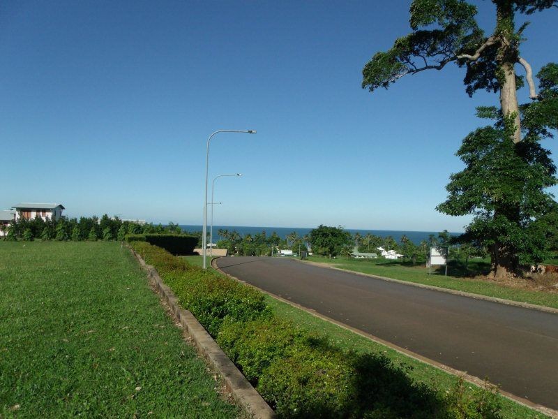 9 Rise Crescent, Mission Beach QLD 4852