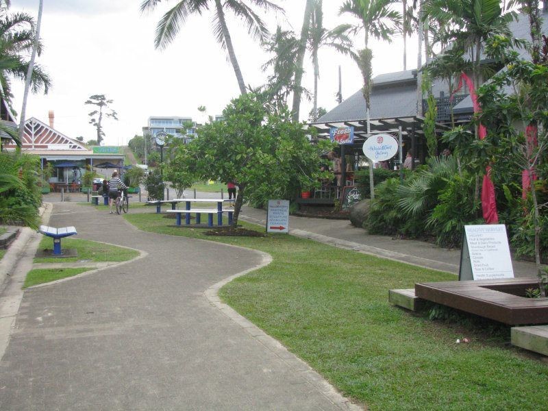 9 Rise Crescent, Mission Beach QLD 4852