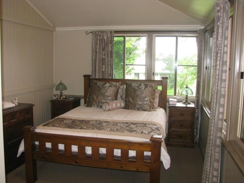 2 Glasgow Street, El Arish QLD 4855