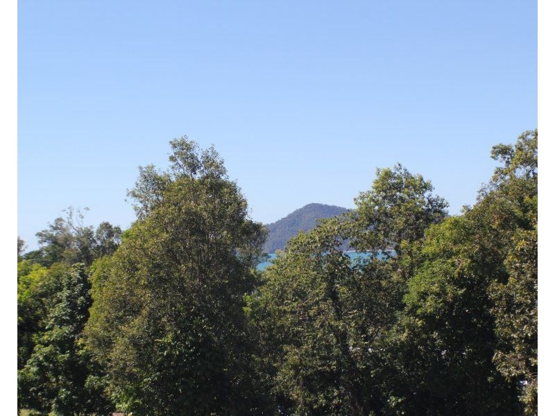 7 Commodore Street, South Mission Beach QLD 4852