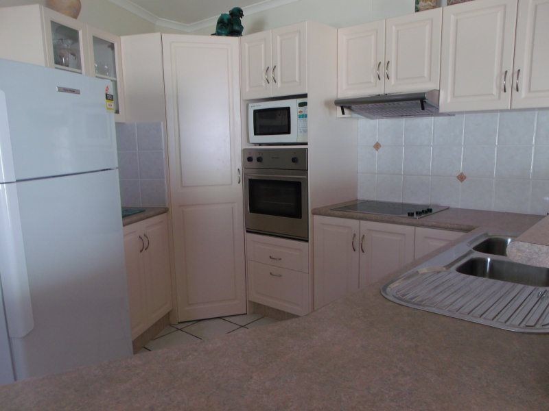 3/112 Kennedy Esplanade, South Mission Beach QLD 4852