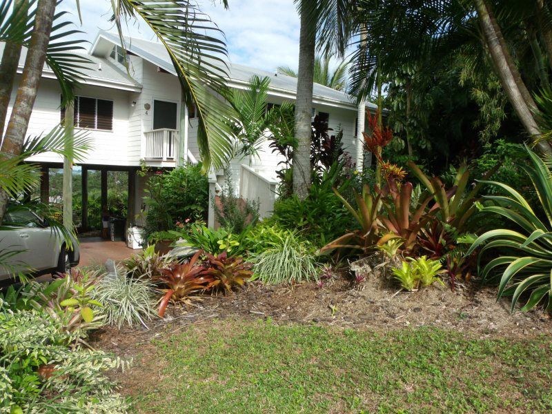 4 Admiralty Street, South Mission Beach QLD 4852