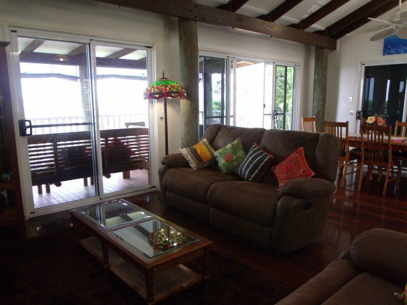 4 Admiralty Street, South Mission Beach QLD 4852