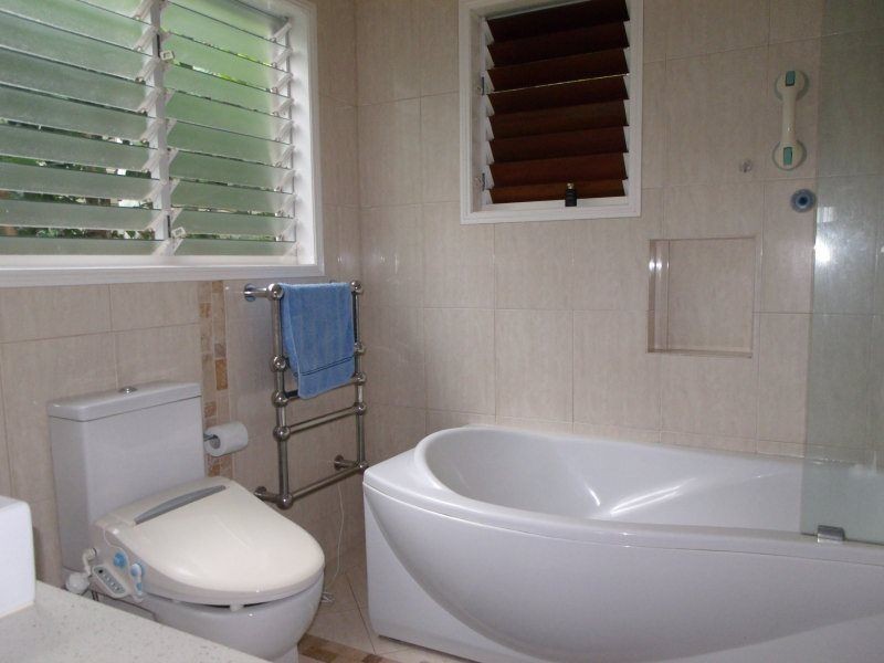 4 Admiralty Street, South Mission Beach QLD 4852
