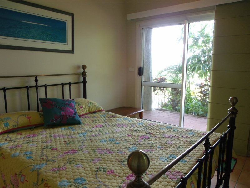 4 Admiralty Street, South Mission Beach QLD 4852