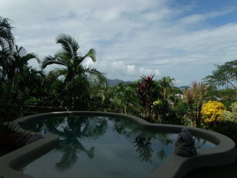 4 Admiralty Street, South Mission Beach QLD 4852