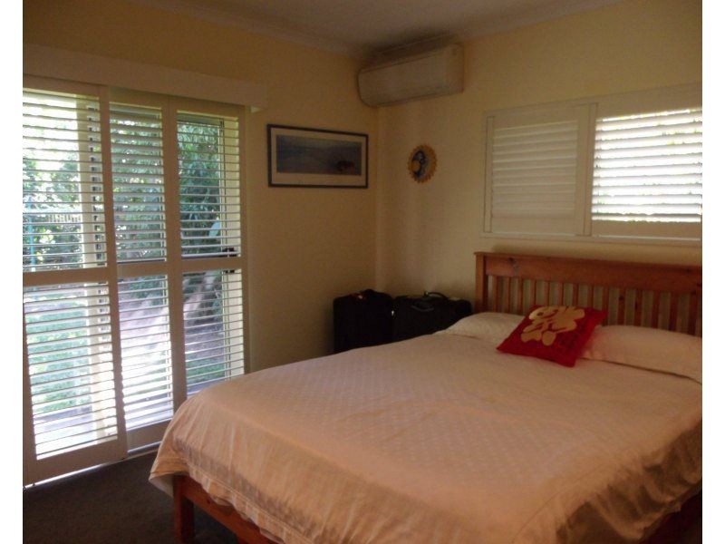 29 Pacific Parade, Mission Beach QLD 4852
