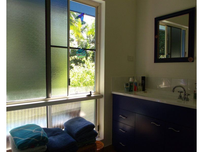 29 Pacific Parade, Mission Beach QLD 4852