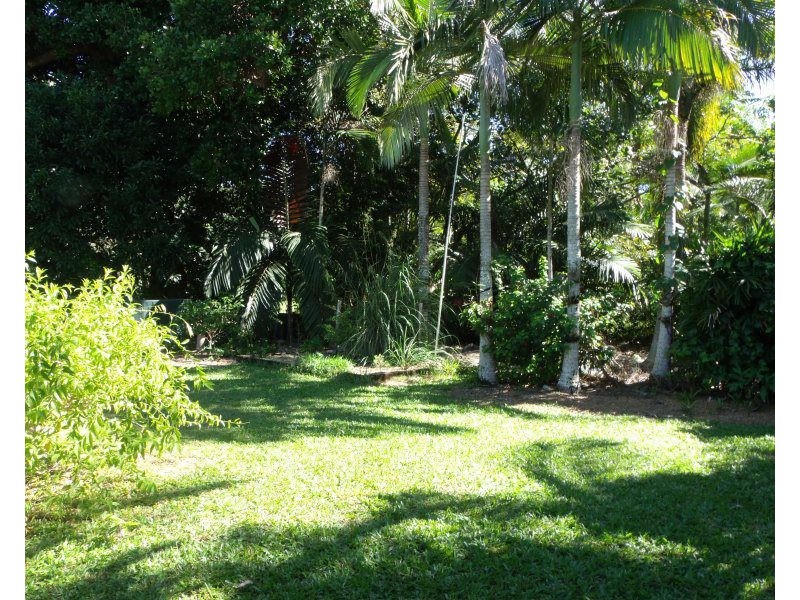 29 Pacific Parade, Mission Beach QLD 4852
