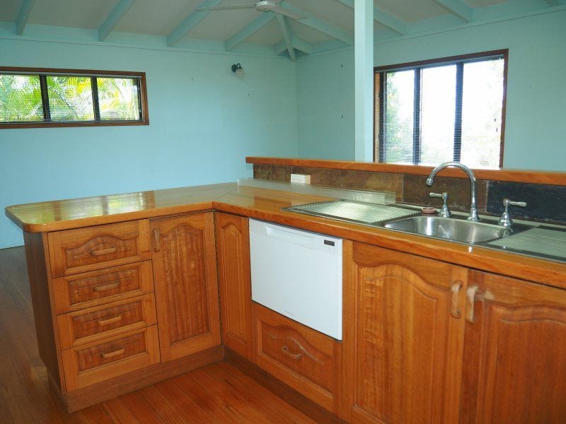 2/2 Admiralty Street, South Mission Beach QLD 4852