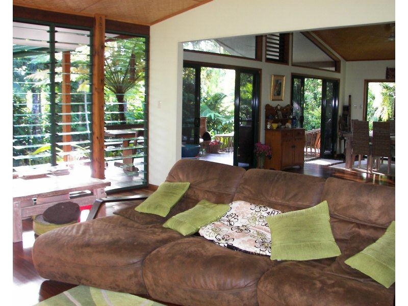 79 Cutten Street, Bingil Bay QLD 4852