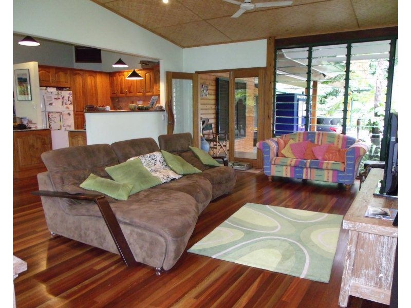 79 Cutten Street, Bingil Bay QLD 4852