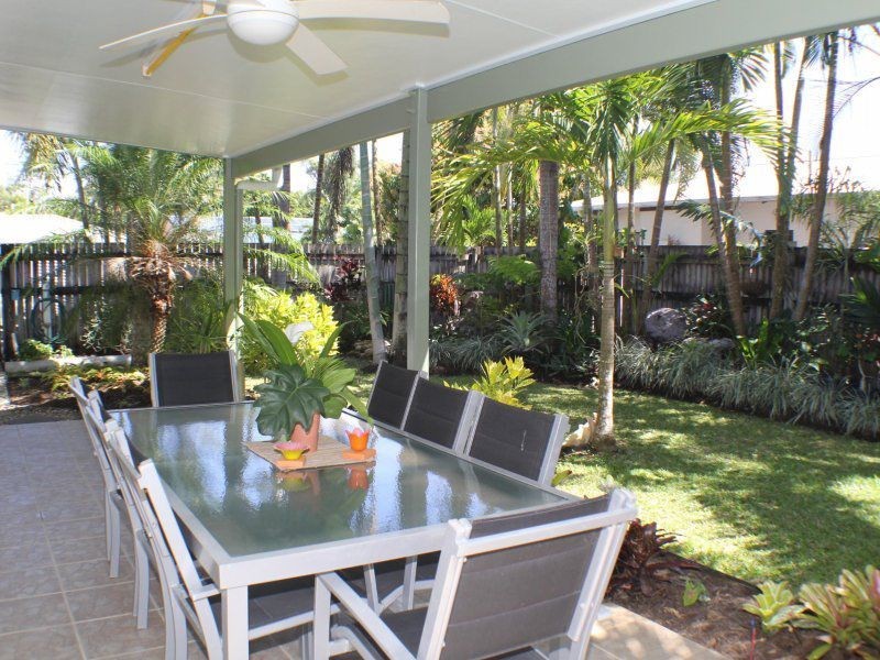 32 Holland Street, Wongaling Beach QLD 4852