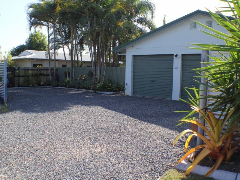 32 Holland Street, Wongaling Beach QLD 4852