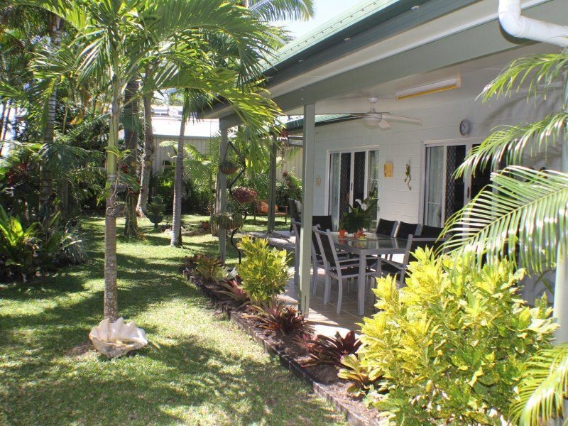 32 Holland Street, Wongaling Beach QLD 4852