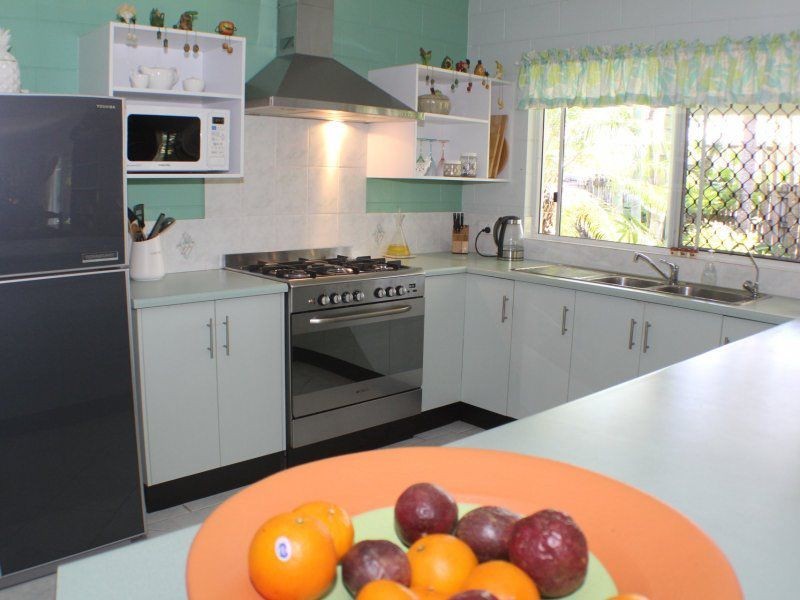 32 Holland Street, Wongaling Beach QLD 4852