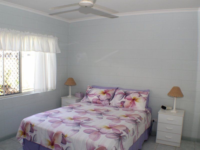32 Holland Street, Wongaling Beach QLD 4852