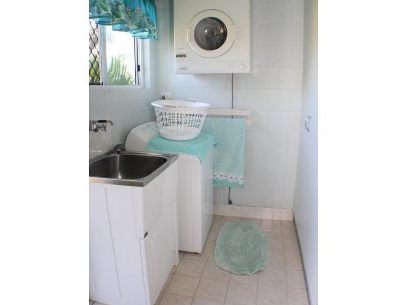 32 Holland Street, Wongaling Beach QLD 4852