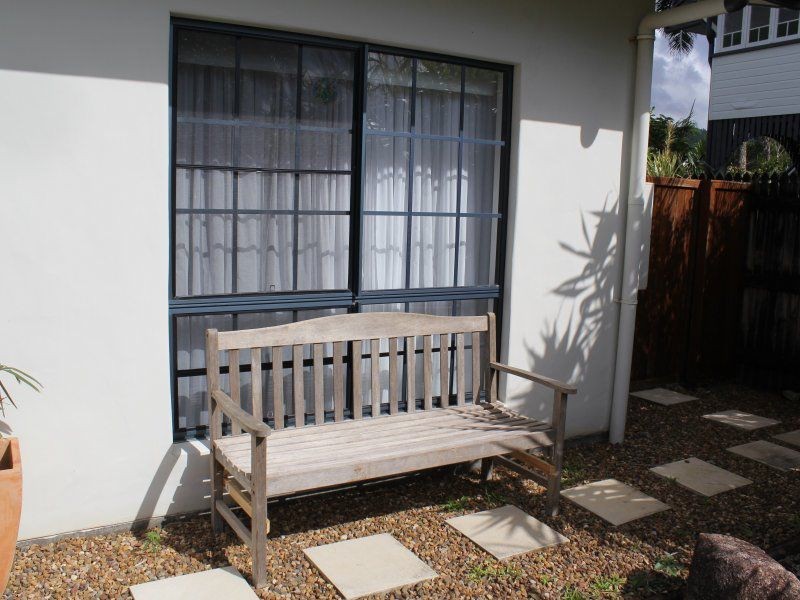 10 Conch Street, Mission Beach QLD 4852