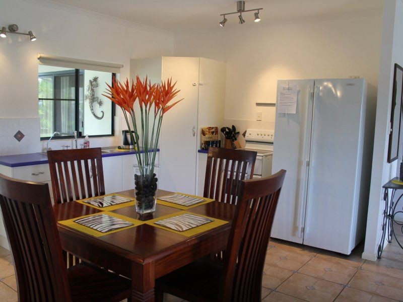 10 Conch Street, Mission Beach QLD 4852