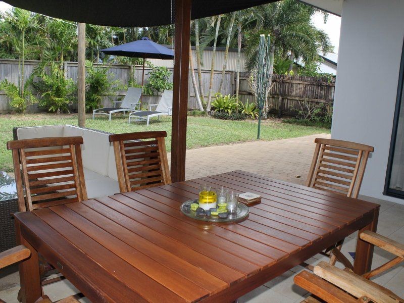 10 Conch Street, Mission Beach QLD 4852