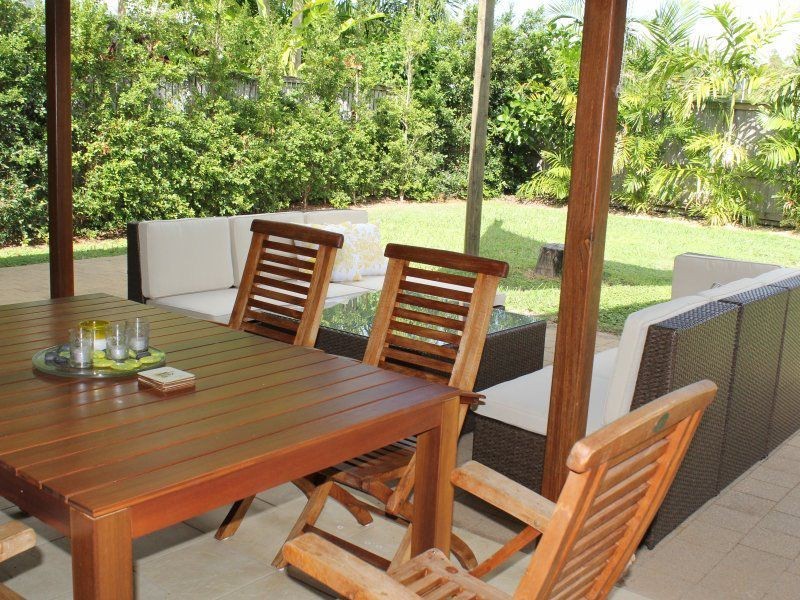 10 Conch Street, Mission Beach QLD 4852