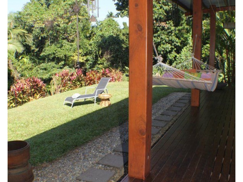 1/627 Bingil Bay Road, Bingil Bay QLD 4852