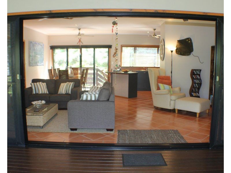 1/627 Bingil Bay Road, Bingil Bay QLD 4852