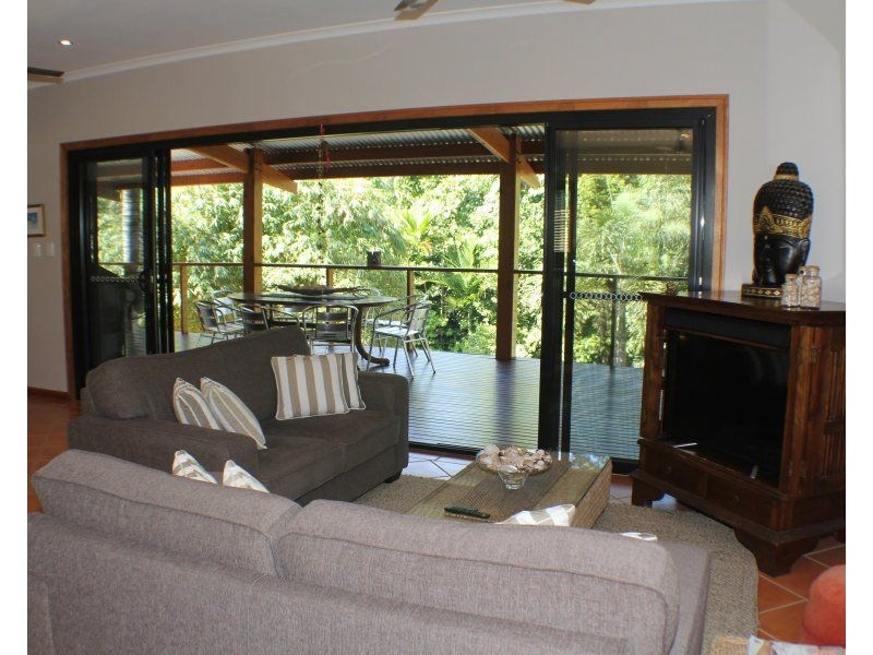 1/627 Bingil Bay Road, Bingil Bay QLD 4852