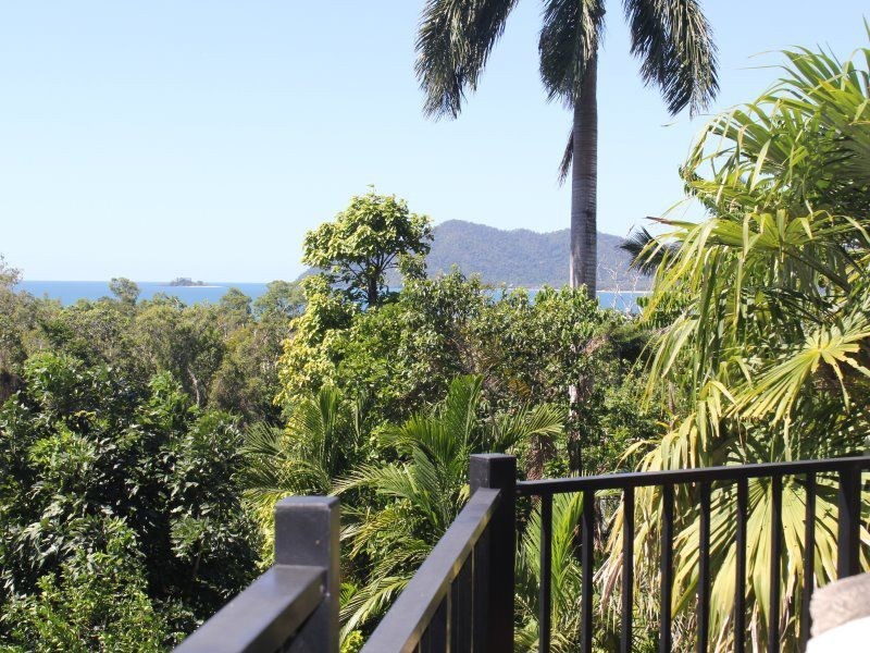 54 Mission Drive, South Mission Beach QLD 4852