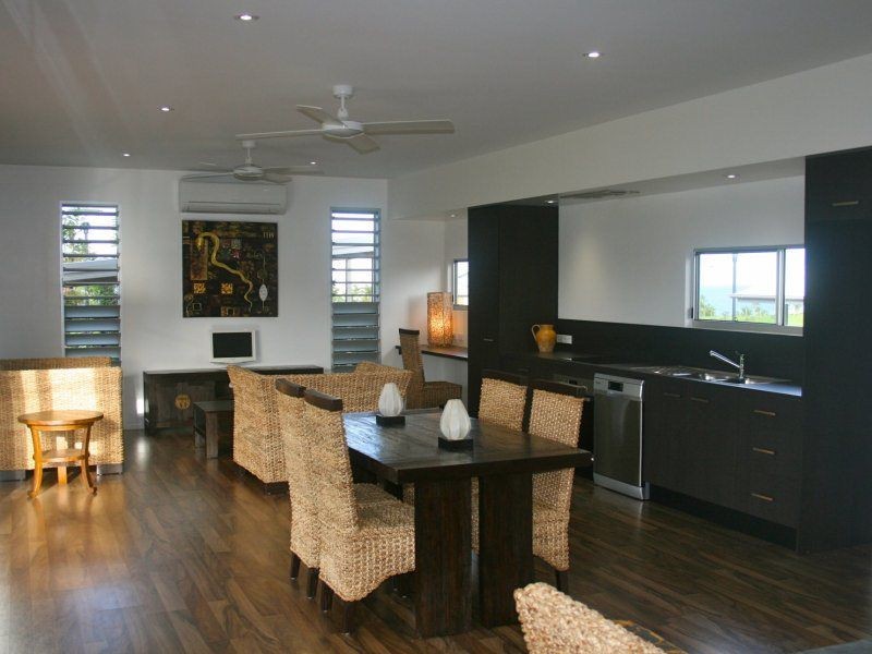 19 Rise Crescent, Mission Beach QLD 4852