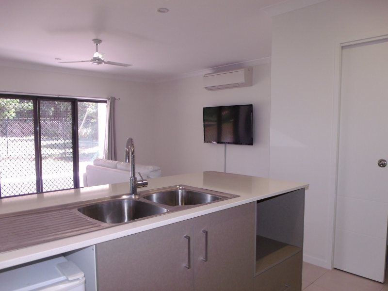 7 Iluka Close, Mission Beach QLD 4852