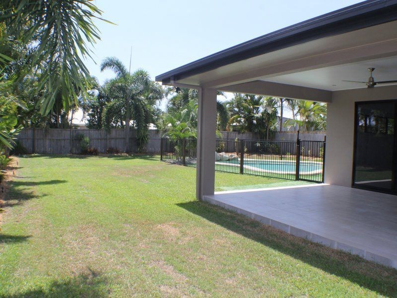 37 Midshipman Street, South Mission Beach QLD 4852