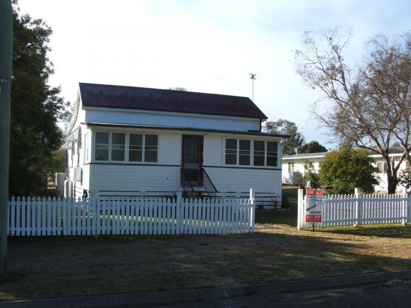 12 Devitt Street, Warwick QLD 4370