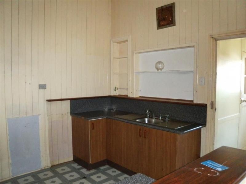 76 Albion Street, Warwick QLD 4370