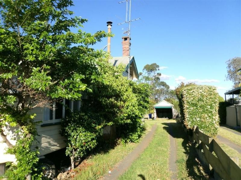 76 Albion Street, Warwick QLD 4370