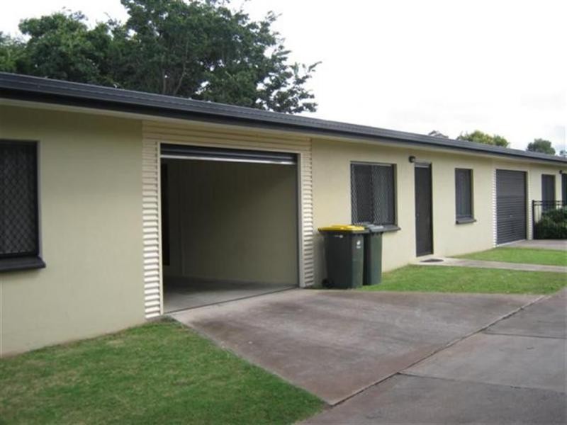2/13 Cecil Street, Warwick QLD 4370