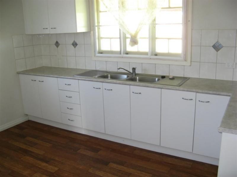 L10 MacIntyre Street, Leyburn QLD 4365