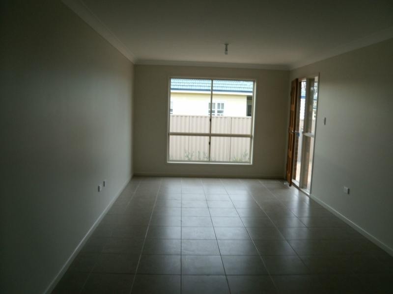 Unit 2/22 Stewart Avenue, Warwick QLD 4370