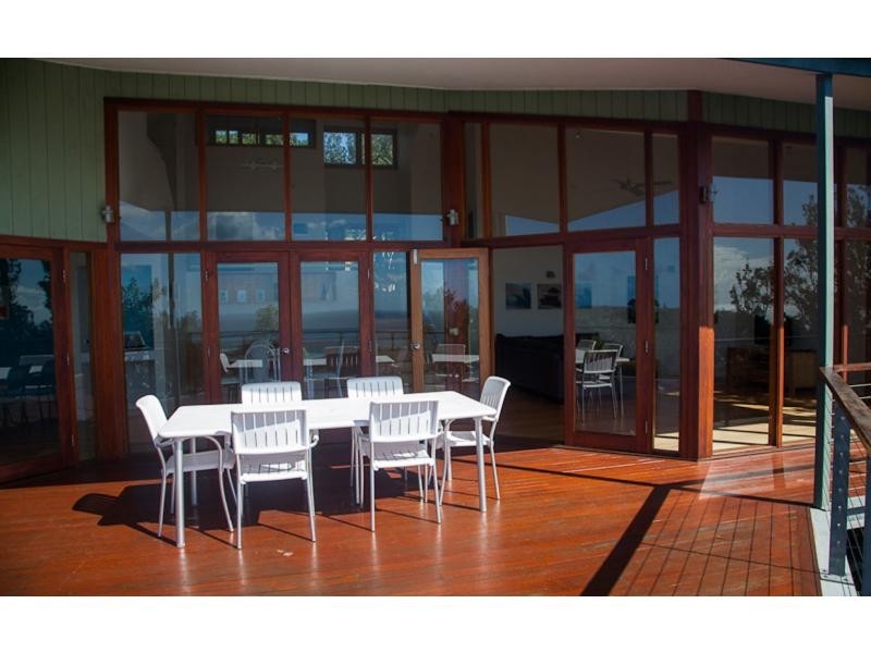 8 Pratt Court, Point Lookout, Point Lookout QLD 4183