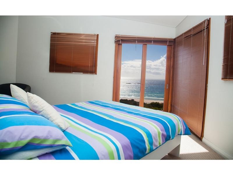 8 Pratt Court, Point Lookout, Point Lookout QLD 4183