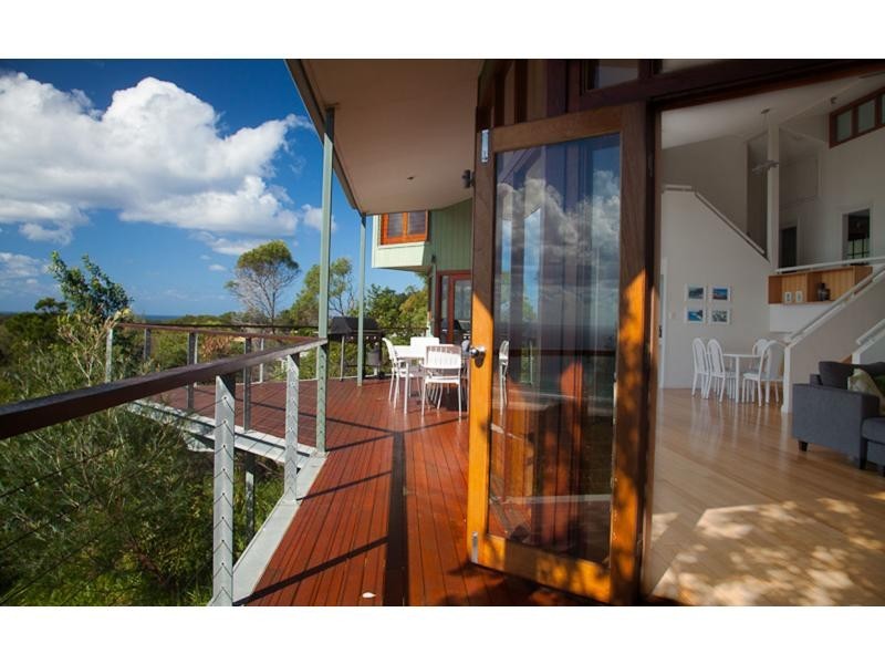 8 Pratt Court, Point Lookout, Point Lookout QLD 4183