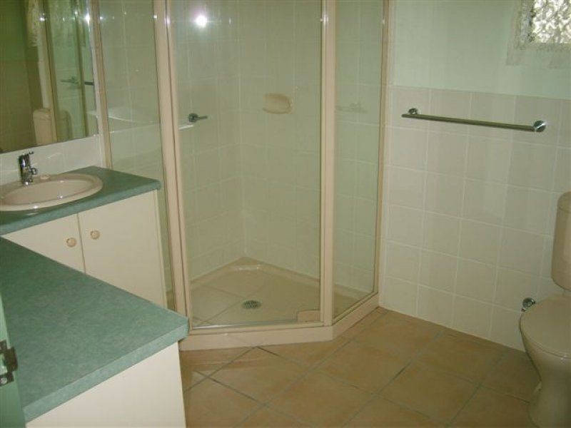 Unit 2/13 Cecil Street, Warwick QLD 4370